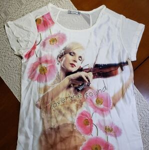 Women's Graphic Short Sleeve Tee Size M